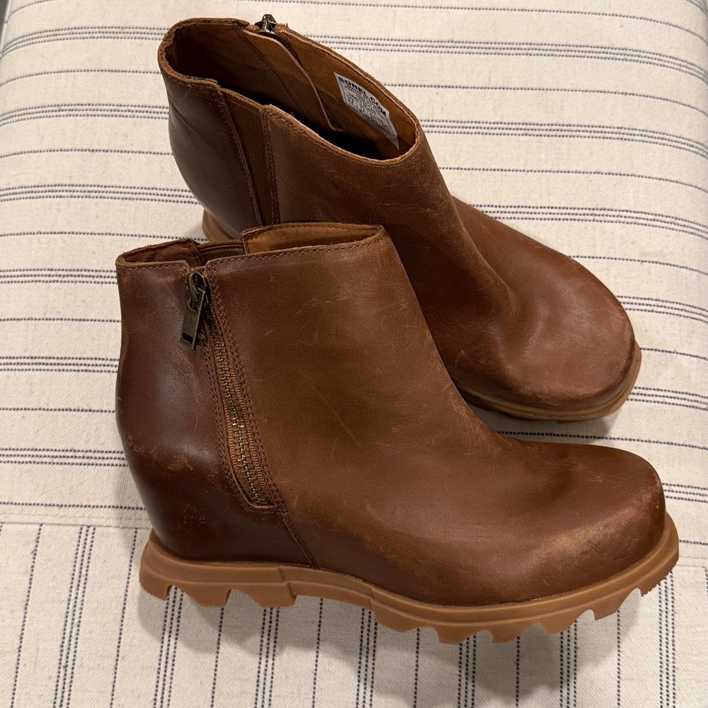 Sorel Tan Leather Ankle Boots excellent condition!